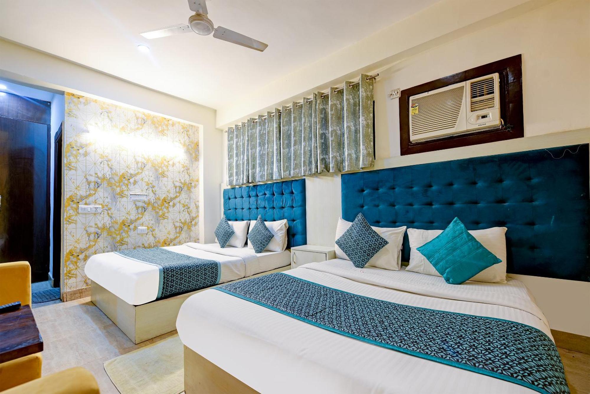 Hotel Skywood At Airport Új-Delhi Kültér fotó