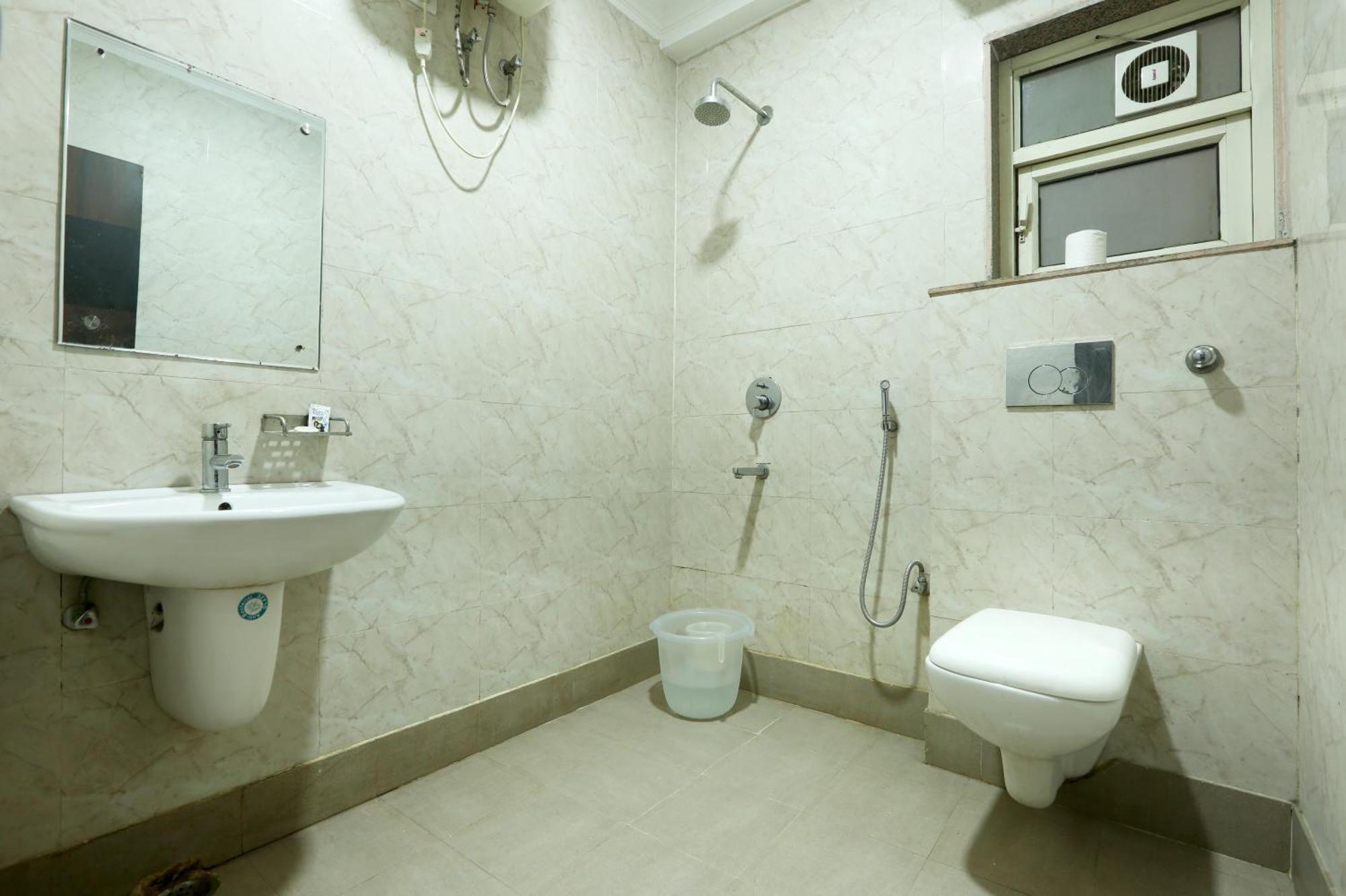 Hotel Skywood At Airport Új-Delhi Kültér fotó