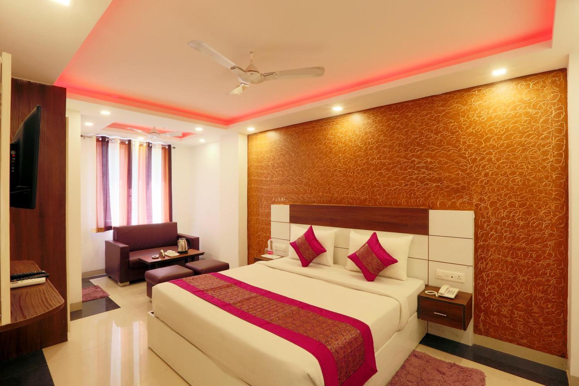 Hotel Skywood At Airport Új-Delhi Kültér fotó